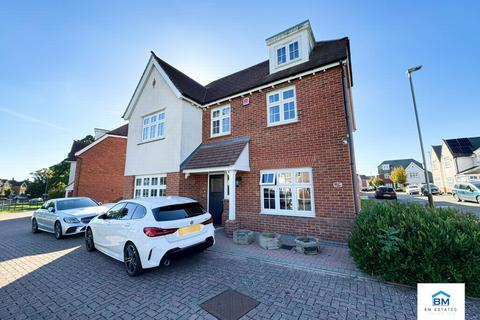 5 bedroom detached house for sale