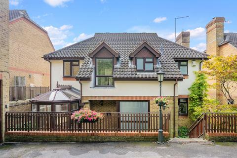 Westhall Road, Warlingham CR6 4 bed detached house for sale