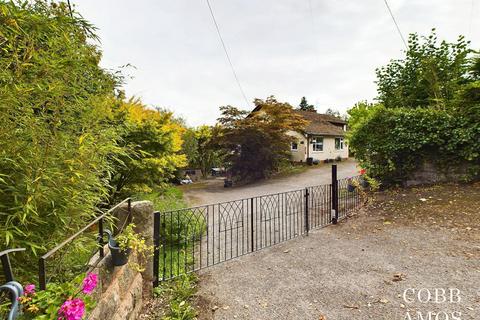 Hergest Road, Kington 4 bed detached house for sale