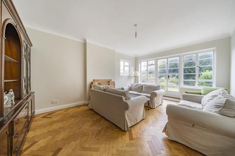 Kings Orchard, London 5 bed detached house for sale