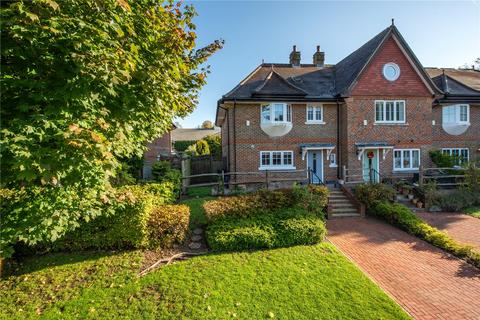 4 bedroom end of terrace house for sale