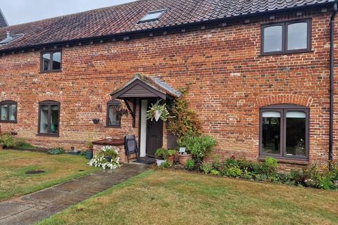 Malthouse Court, Harleston 2 bed terraced house for sale