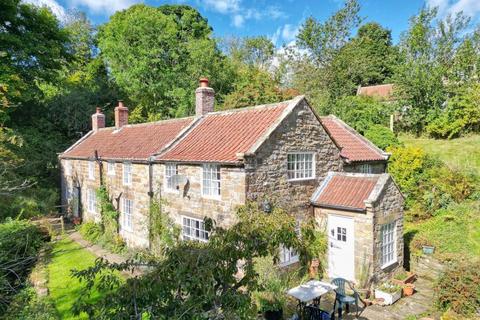 Ramsdale Cottage, Fylingdales 4 bed cottage for sale
