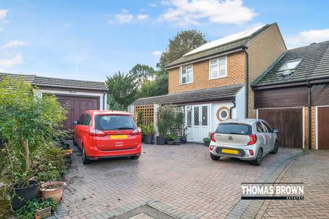 Goldfinch Close, Orpington 4 bed detached house for sale