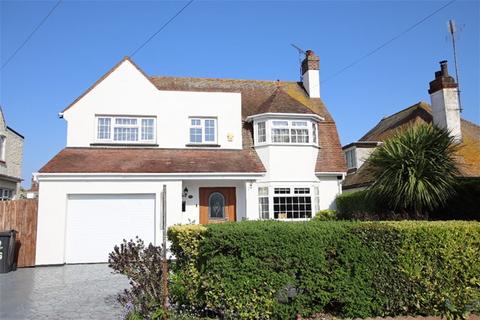 Park Way, Clacton on Sea 4 bed detached house for sale