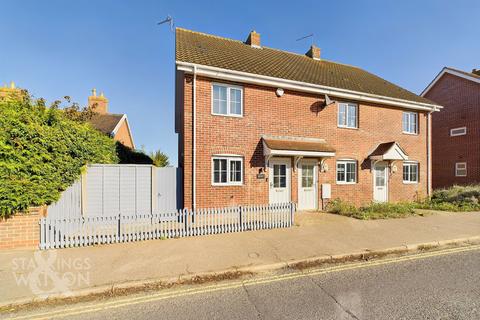 Mendham Lane, Harleston, IP20 3 bed townhouse for sale