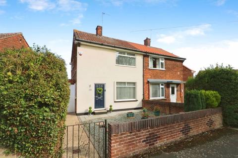 2 bedroom semi-detached house for sale