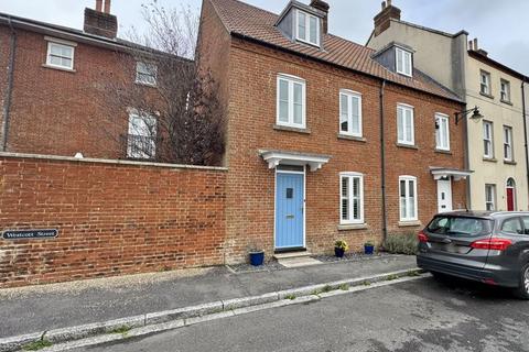 4 bedroom end of terrace house for sale