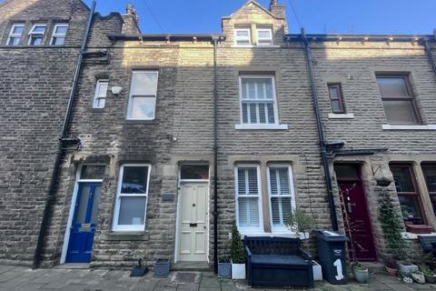 Edward Street, West Yorkshire HX7 4 bed terraced house for sale