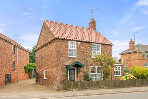 Station Street, Donington, Spalding... 2 bed detached house for sale
