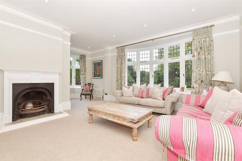 The Street, Woodnesborough, Sandwich... 6 bed detached house for sale
