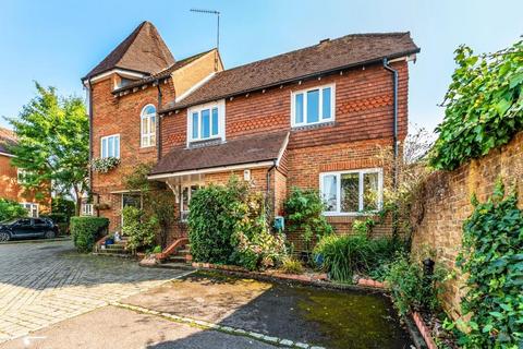 ST MARTINS MEWS, DORKING, RH4 2 bed house for sale