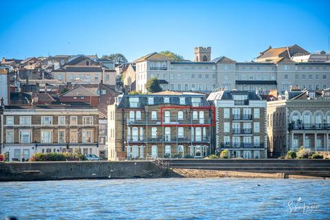 Victoria Lodge, St. Thomas Street, Ryde 2 bed apartment for sale