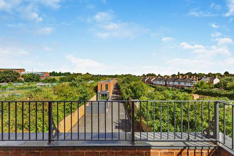 Washford Road, Shrewsbury, Shropshire 4 bed semi