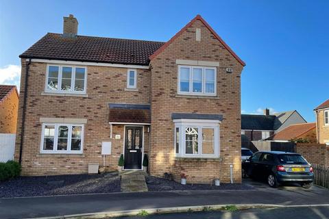 Howgate Drive, Scarborough YO11 4 bed detached house for sale