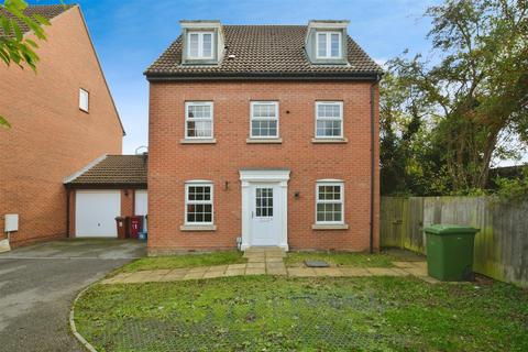 5 bedroom detached house for sale