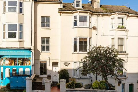 Chatham Place, Brighton, BN1 3TN 1 bed ground floor flat for sale