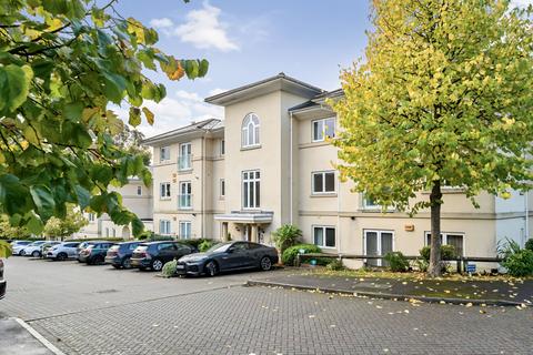 Holly Meadows, Winchester, Hampshire 2 bed apartment for sale