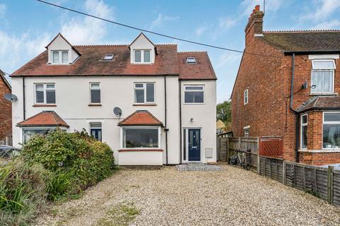 Cuddesdon Road, Horspath, OX33 3 bed semi