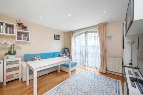 Approach Road, New Barnet, Barnet, EN4 2 bed flat for sale