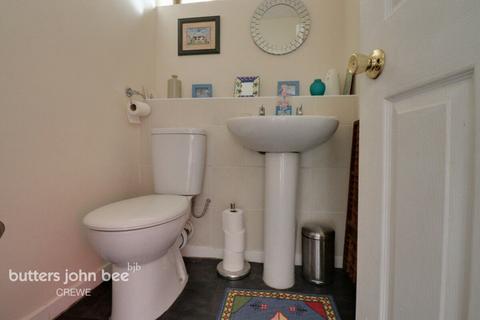 Farmleigh Drive, Crewe 4 bed detached house for sale