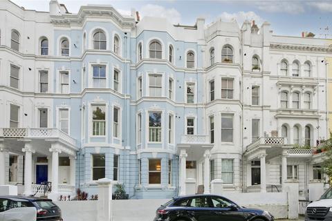 London W11 2 bed apartment for sale