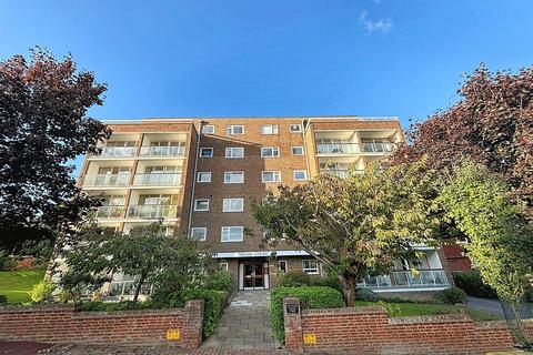 Carlisle Road, Eastbourne 3 bed flat for sale