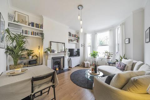 Messina Avenue, West Hampstead 2 bed flat for sale