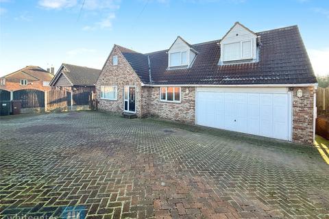 Lang Avenue, Cundy Cross, S71 5 bed bungalow for sale