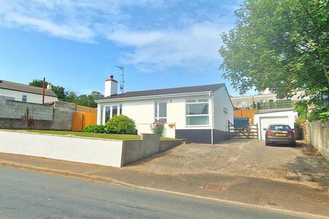 Guilford Road, Hayle, TR27 5HU 3 bed bungalow for sale