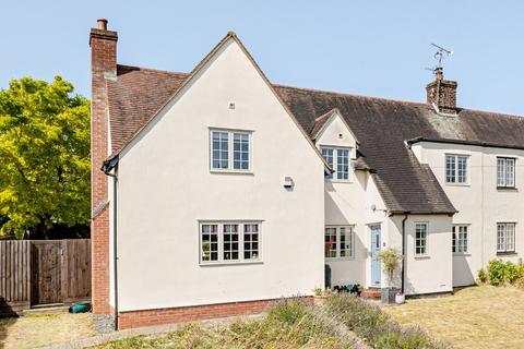 Brook Road, Stansted Mountfitchet... 4 bed semi