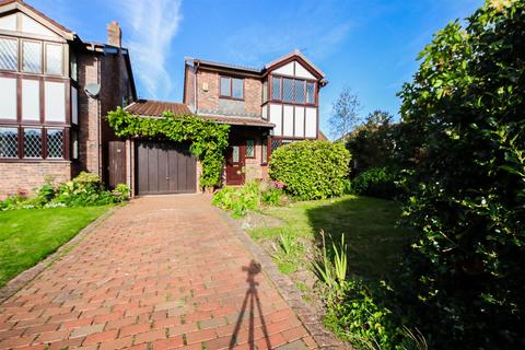 Chesterfield Close, Southport PR8 3 bed detached house for sale