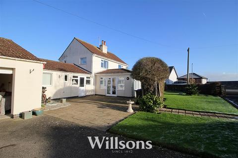 Ingoldmells Road, Burgh Le Marsh... 5 bed house for sale