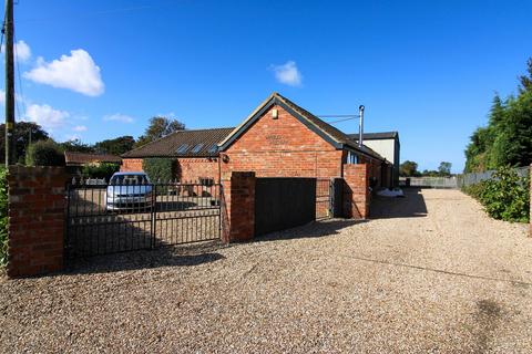 Newbridge Lane, Louth LN11 4 bed barn conversion for sale