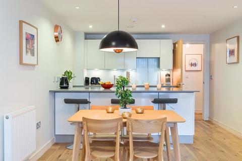Seren Park Gardens, London 2 bed apartment for sale