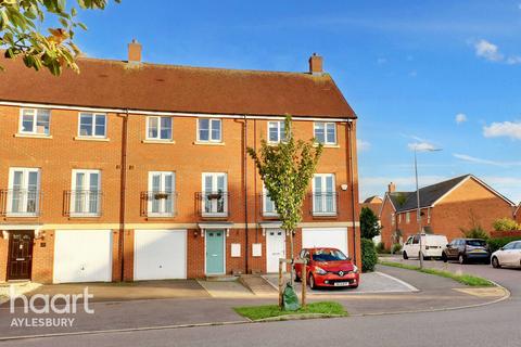 Noble Crescent, Aylesbury 4 bed townhouse for sale