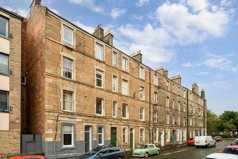 3 bedroom ground floor flat for sale