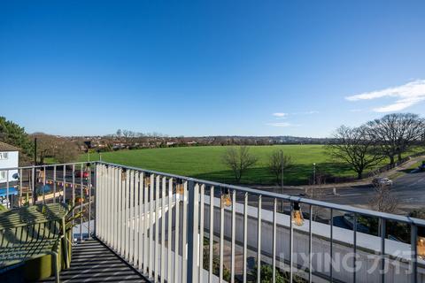 Claremont Road, Brent Cross, NW2 1FE 3 bed apartment for sale