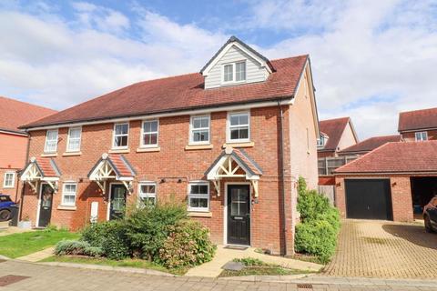 3 bedroom end of terrace house for sale