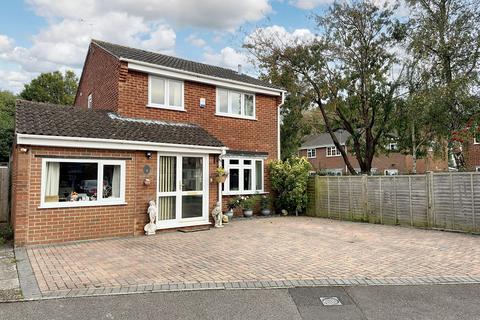 Charnwood Way, Langley, SO45 3 bed detached house for sale