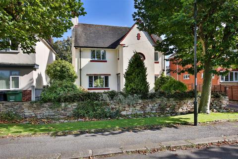 Newbold Avenue, Chesterfield 3 bed detached house for sale