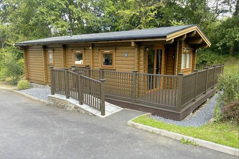 3 bedroom chalet for sale