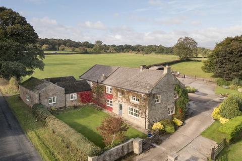 6 bedroom country house for sale