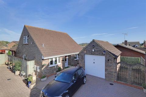 4 bedroom detached bungalow for sale