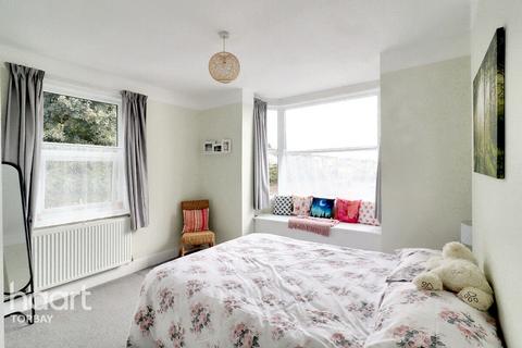 Collingwood Road, Paignton 3 bed semi