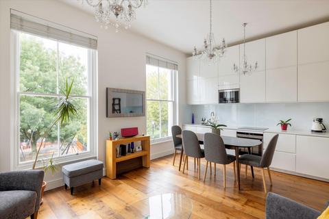 Cambridge Gardens, London, W10 2 bed flat for sale