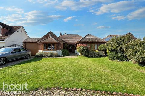 Brightlingsea Road, COLCHESTER 5 bed bungalow for sale