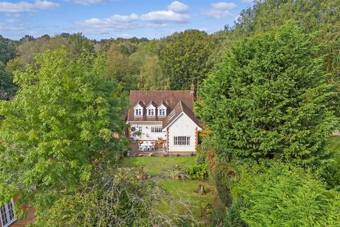 Mill Green Road, Mill Green, Ingatestone 3 bed detached house for sale