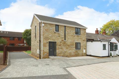 The Bungalows, West Yorkshire LS15 3 bed detached house for sale