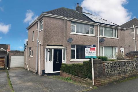 Highfield Avenue, Bridgend CF31 3 bed semi